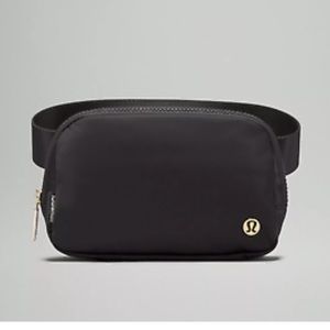 New Lululemon belt bag